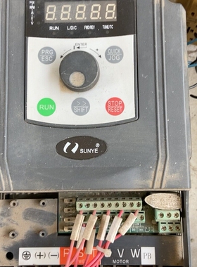 议价 日业变频器+CM533-A4T5R5GB一台