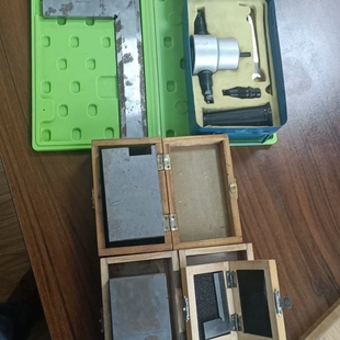 议价 垂直度校准块2pcs,刀口角尺2pcs,板金切割器一pcs,