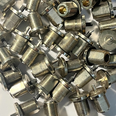 议价 镀金接头，62个净重1750克，基材磁铁不吸，80/千克，一