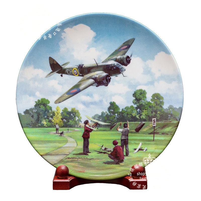 영국산 ROYAL DOULTON AIR HERO 한정판 예술 유럽 뼈 중국 장식 접시 세라믹 교수형 접시 앉아 접시