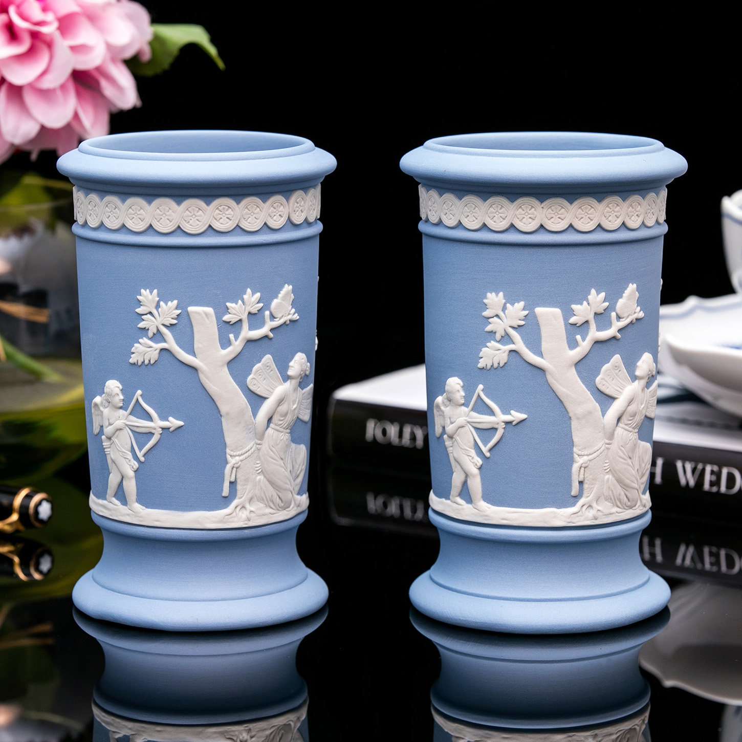 盒装进口Wedgwood赛妃之恋1995浮雕陶瓷笔筒花瓶 生日书房摆件