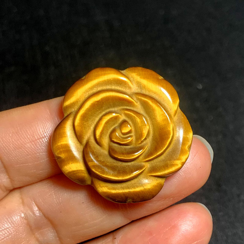 天然虎睛石雕刻玫瑰花吊坠