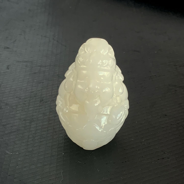 天然阿富汗玉雕刻财神把玩