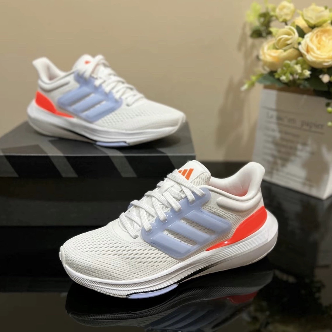 adidas Ultrabounce 减震防滑耐磨舒适透气女跑鞋HP5771 HP5790 运动鞋new 跑步鞋 原图主图