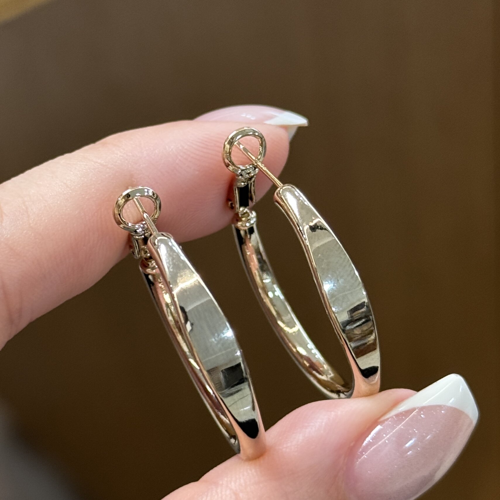咖金色高级感耳环