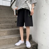 黑色