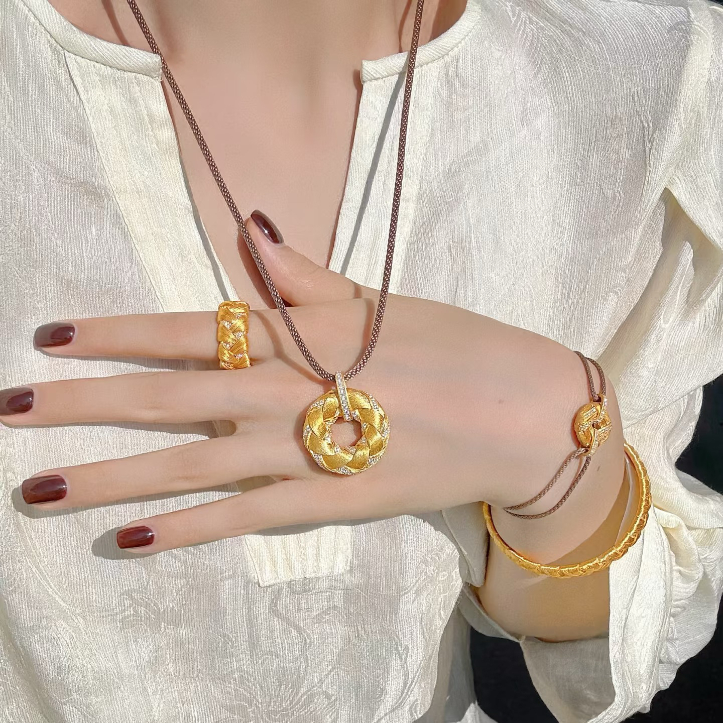 水贝足金999鎏光织金平安扣黄金吊坠新款拉丝编织纯金吊坠送礼物