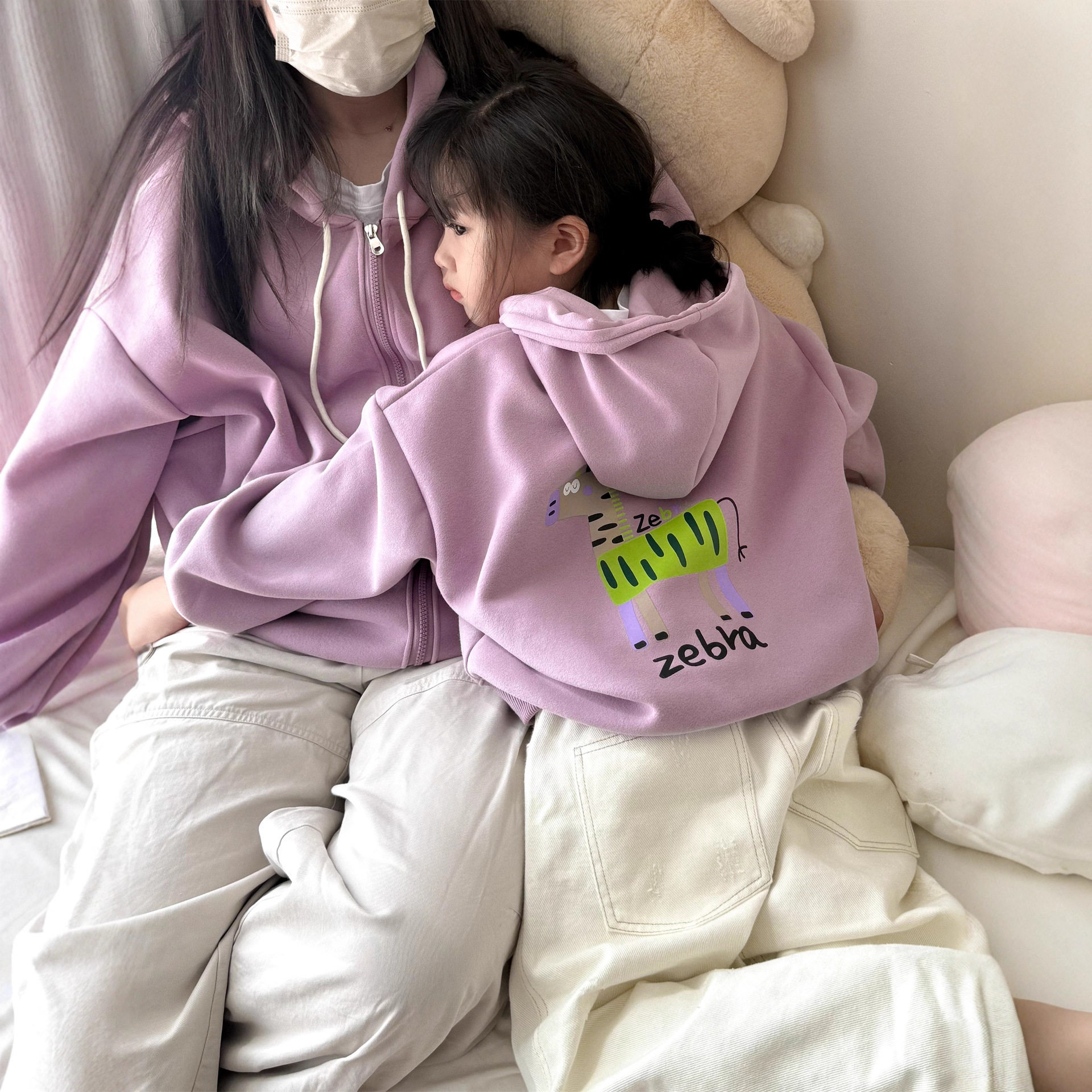 2026男童女童秋季纯色连帽棉质亲子短袖一家四口棒球服外套萌娃图片