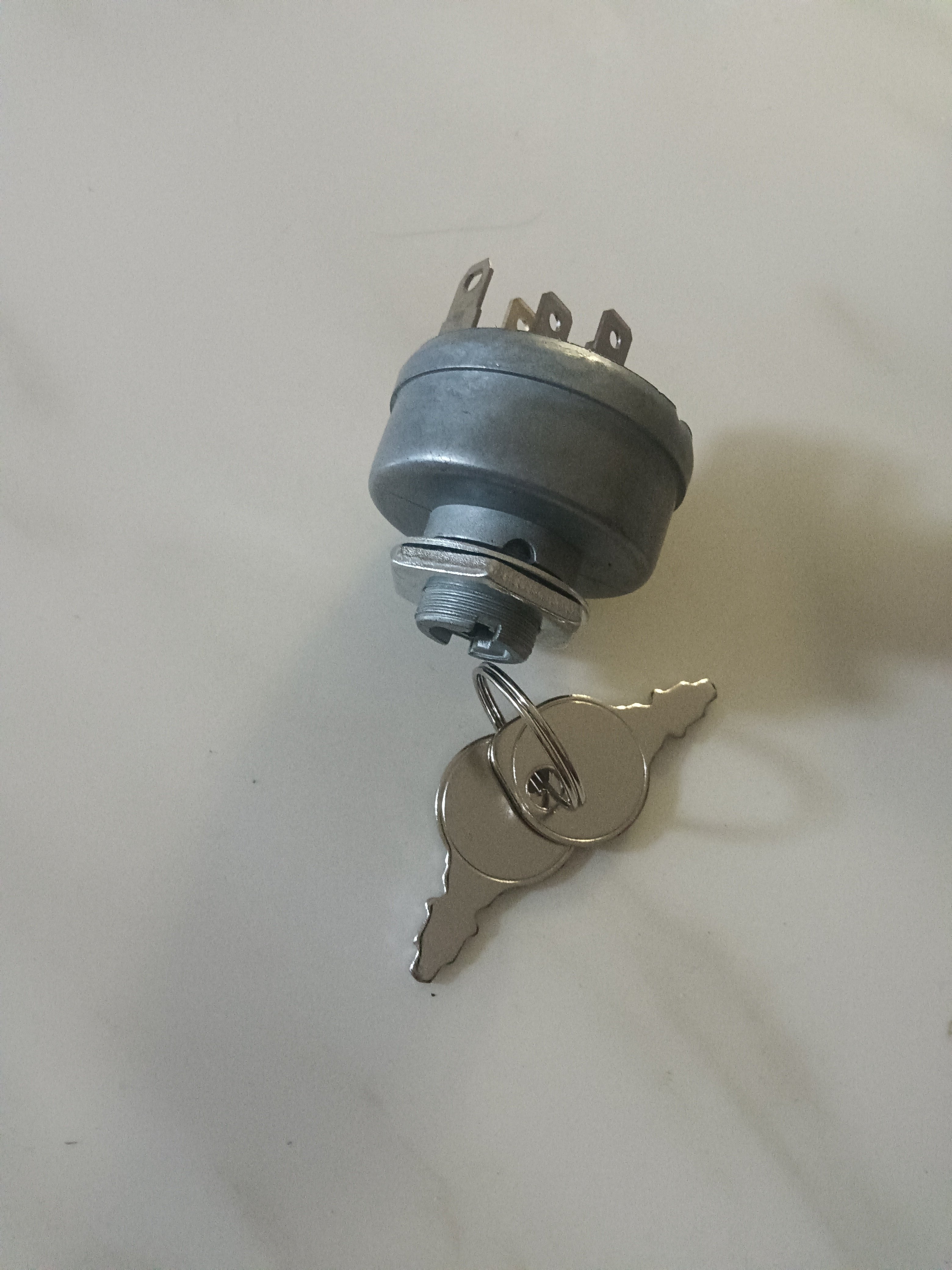 百力通双缸发动机点火开关昊诚3135百力通23/27/31马力启动锁开关
