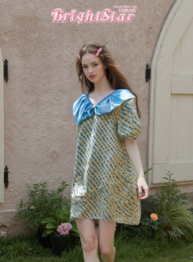 LASS LIZ原创2025夏季新款清新盐系蓝色可露丽荷叶领宽松连衣裙