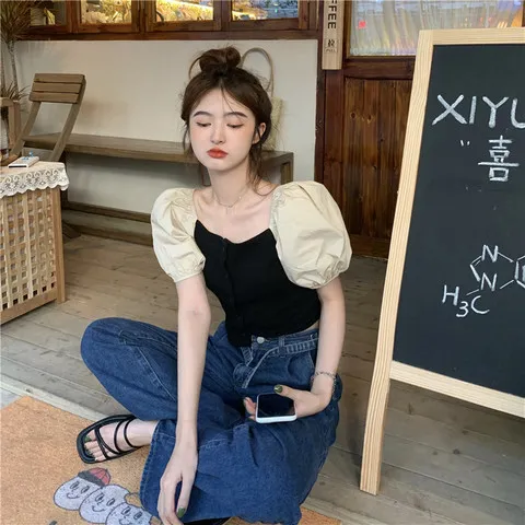 露锁骨新款女衬衫潮流短款法式上衣方领短袖设计感夏季显瘦复古