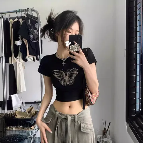 短袖辣妹欲纯夏季高级感T恤漏腰上衣法式女多巴胺设计感甜辣露脐