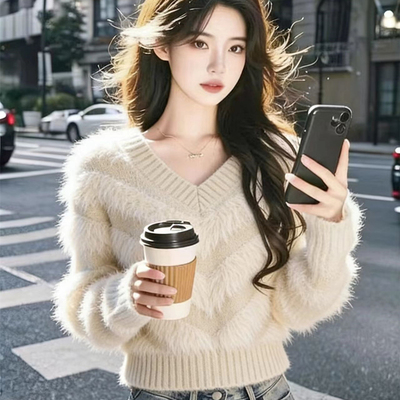 AI图 慵懒软糯毛衣女冬季温柔甜美短款流苏水貂绒针织衫