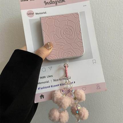 高级皮质山茶花适用华为pocket2折叠屏手机壳OPPO Find N3 Flip荣耀三星zflip6毛球手链小米mixflip硬壳xflip