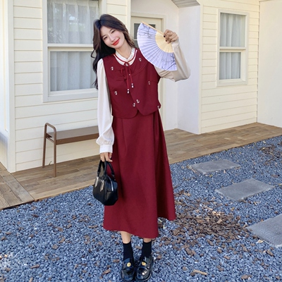 爆款现货春装新款时尚红色刺绣连衣裙2C098-9052P140K218