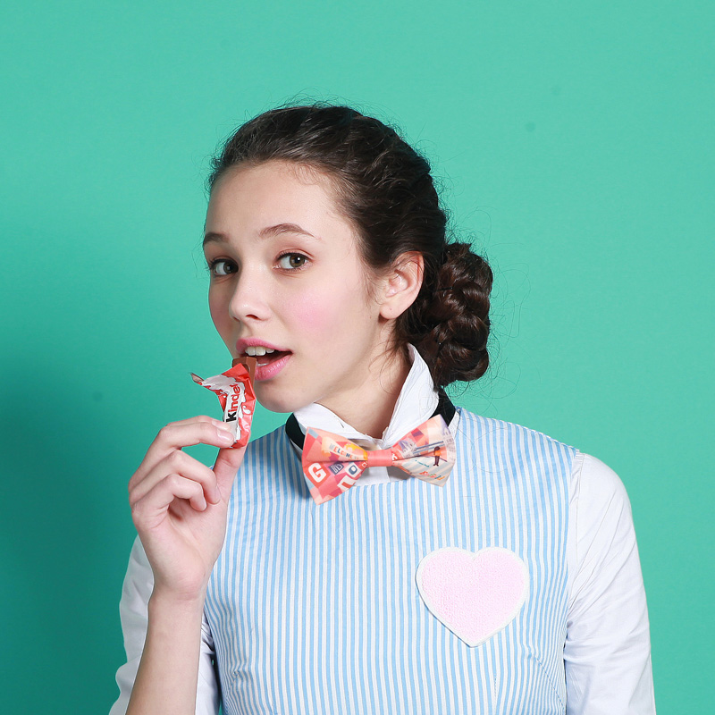 viesca新款ol通勤女士印花领结办公室服饰着装外国风情个性文艺