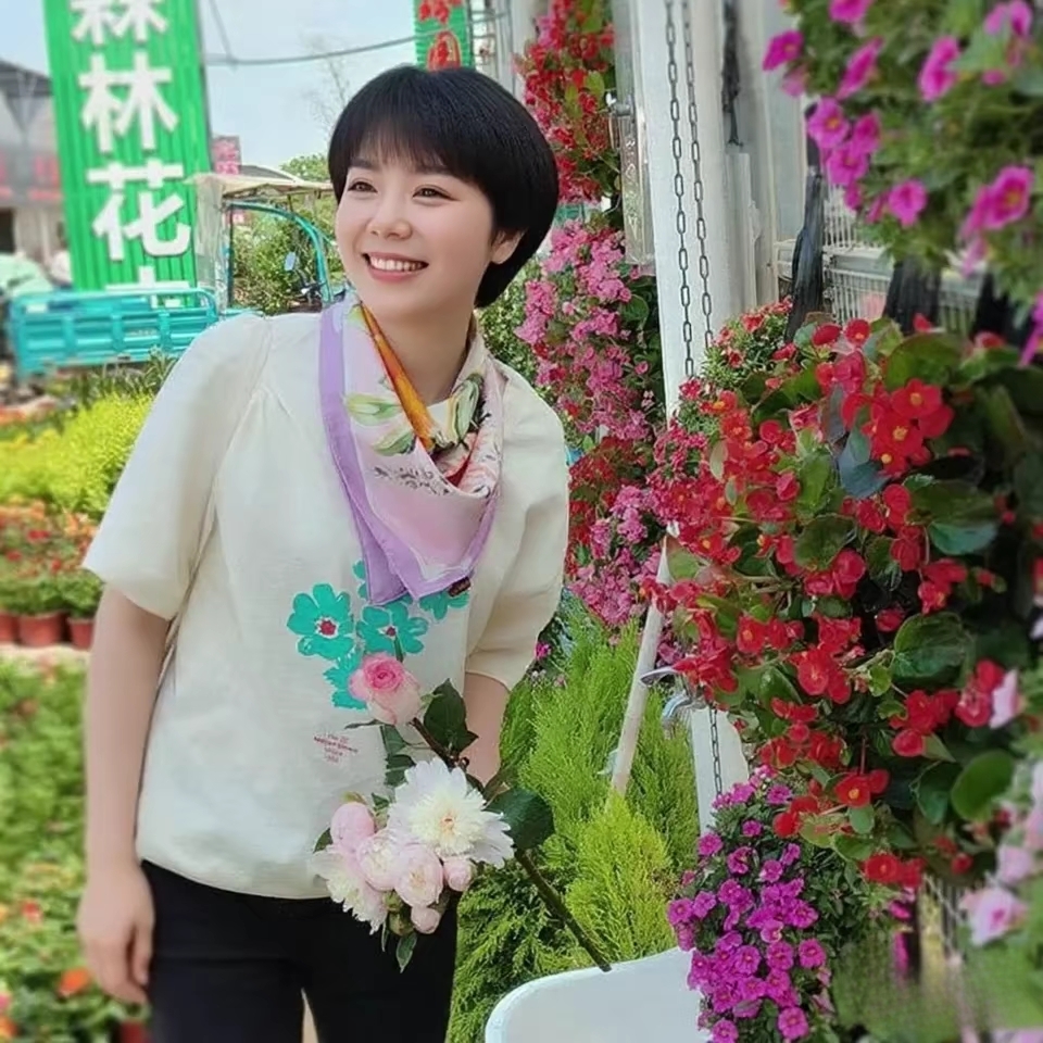 VIESCA原创双面印花真丝70中方巾