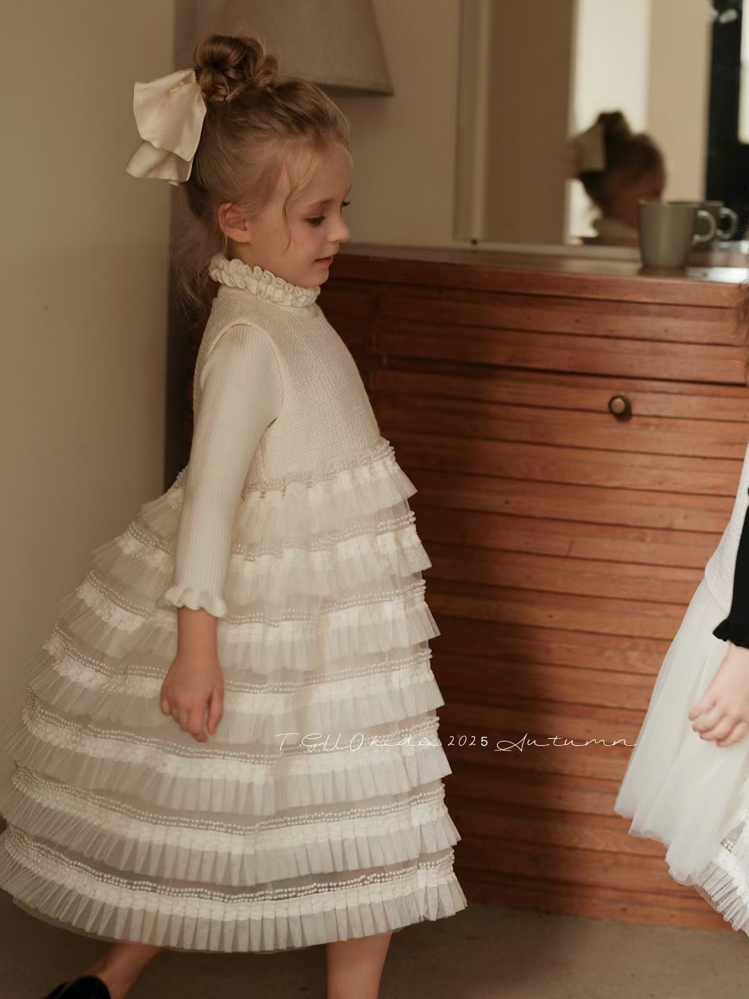 女童连衣裙2025秋冬新款儿童洋气时髦公主裙蛋糕裙生日礼服裙