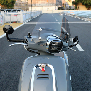 适用铃木us125风挡改装 件手机支架保险杆平衡杆前挡风玻璃配件板