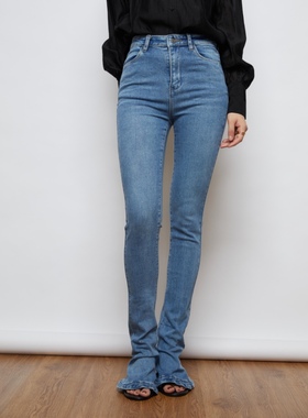 APSH懿千金新款高腰显瘦显腿长马蹄裤牛仔裤女小个子微喇裤蓝色