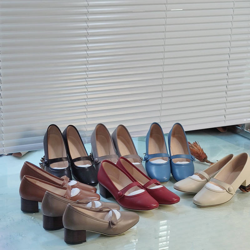 独佳丑手工鞋圆口轻复古方头一字带4厘米粗跟软皮显白显瘦百搭女