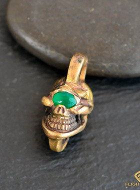 日本高山隆stoplight银饰莫西干背点金全金绿眼骷髅头项链吊坠男