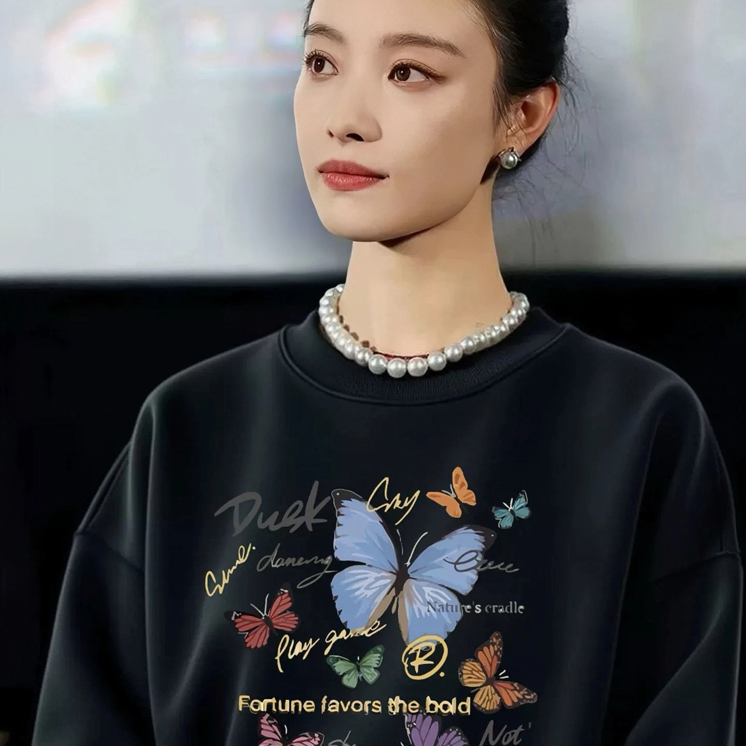 倪妮明星同款黑色圆领卫衣女2025秋冬新款宽松潮牌小众设计感上衣