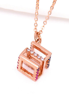 俄罗斯585紫金ins皓石方块520吊坠镀18K玫瑰金彩金小众潮流女项链