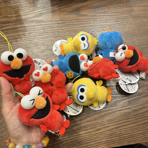 现货 日本正品芝麻街elmo 饼干怪 大鸟可爱公仔玩偶挂件吊饰包挂