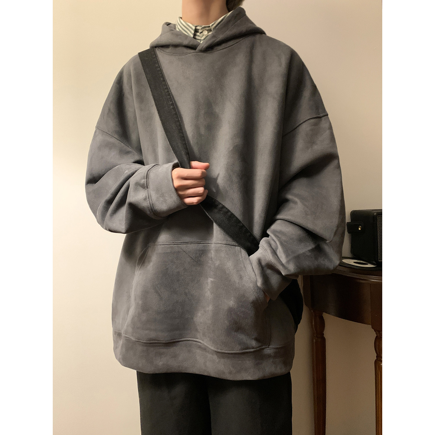 现货万件 秋季纯色港风麂皮绒连帽光板卫衣 JP001/特批33图片