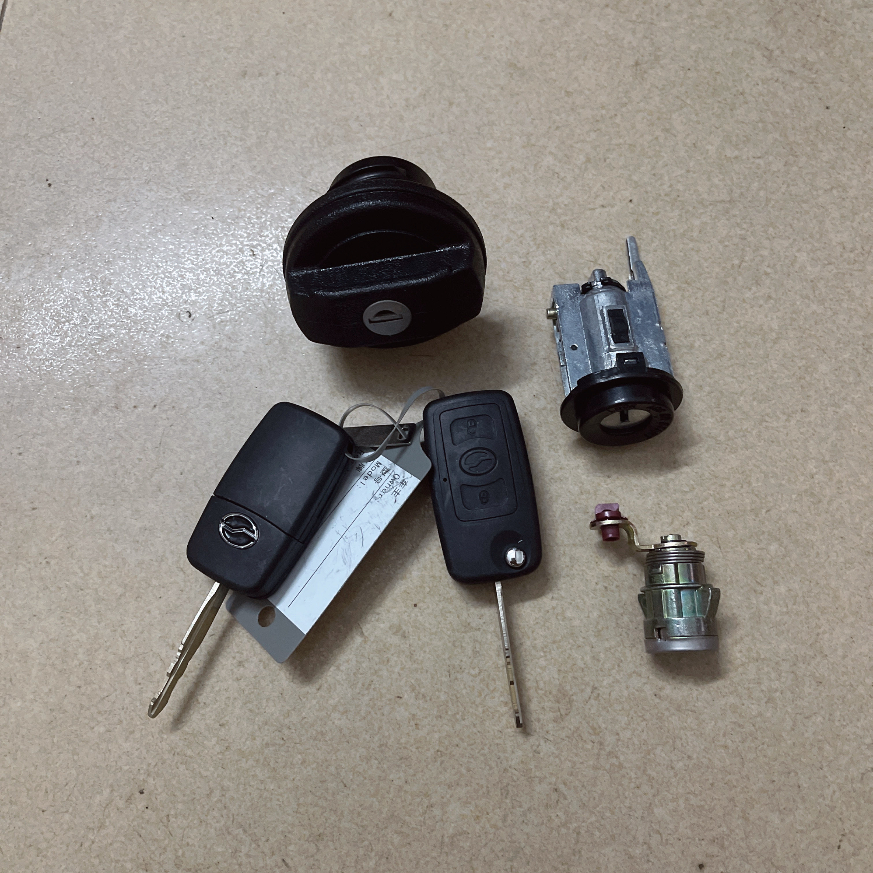 适用中兴威虎F1 F3 TUV皮卡 全车锁芯 点火锁芯 油箱盖 折叠钥匙