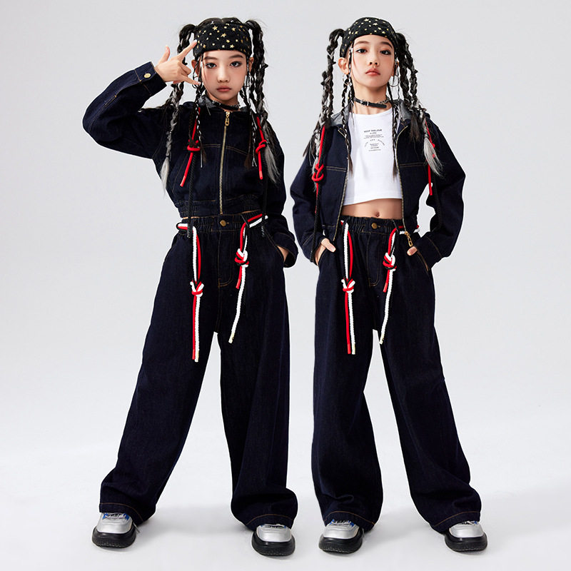 短款牛仔外套裤子套装炸街演出服图片