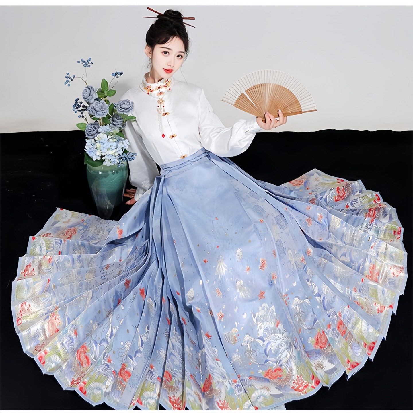 新中式织金妆花马面裙汉服套装