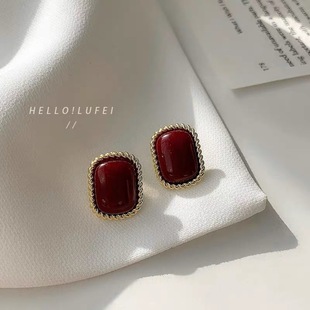 「风吹半夏」无耳洞复古港风耳环酒红蚊香盘耳夹气质百搭女高级感