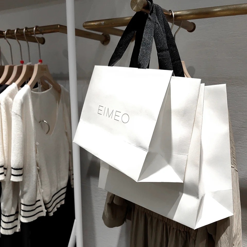 手提袋纸袋定制礼品袋可工厂出售的服装手提袋缎面手柄包装袋