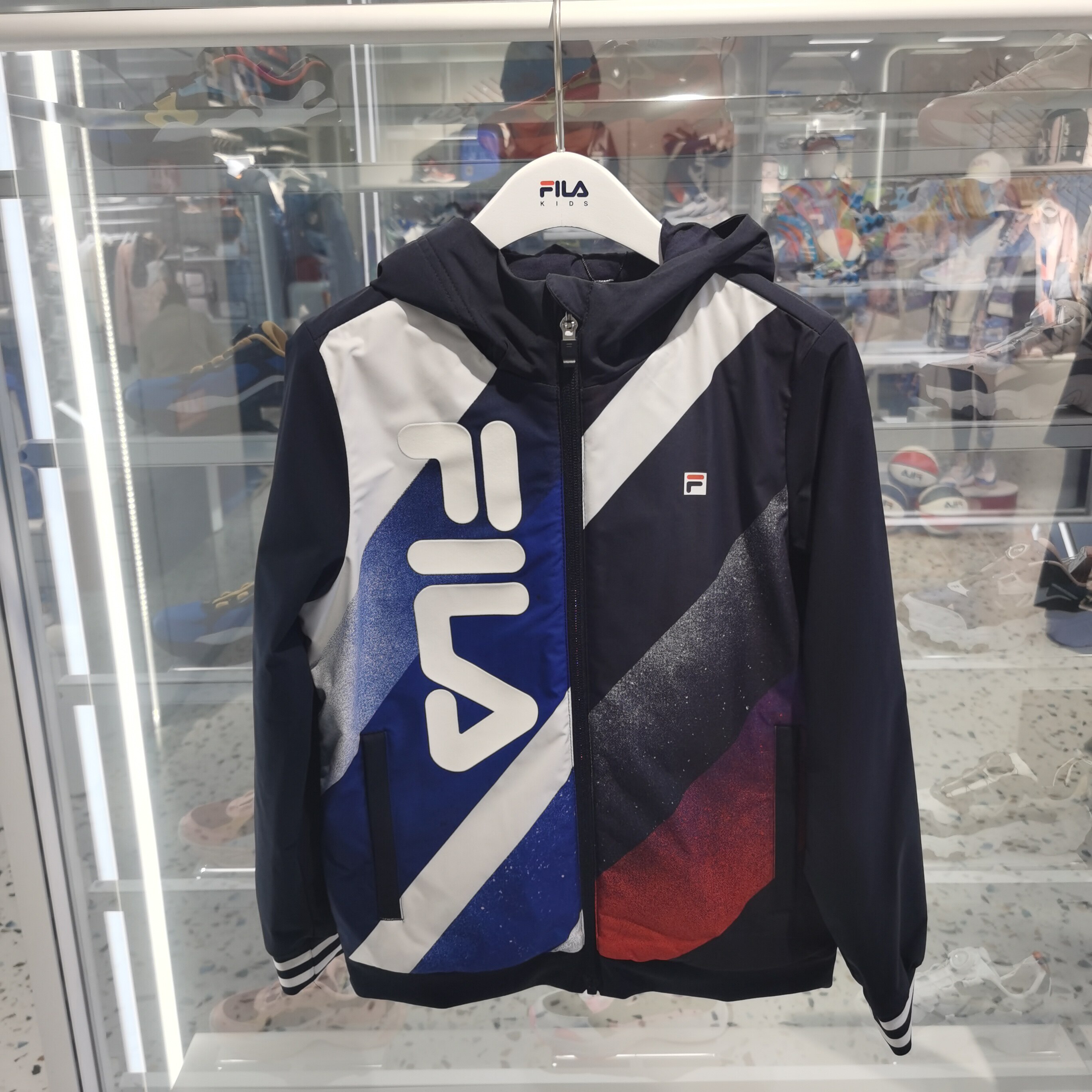 fila斐乐童装正品2022春款男大童休闲加绒梭织连帽外套k12b213703