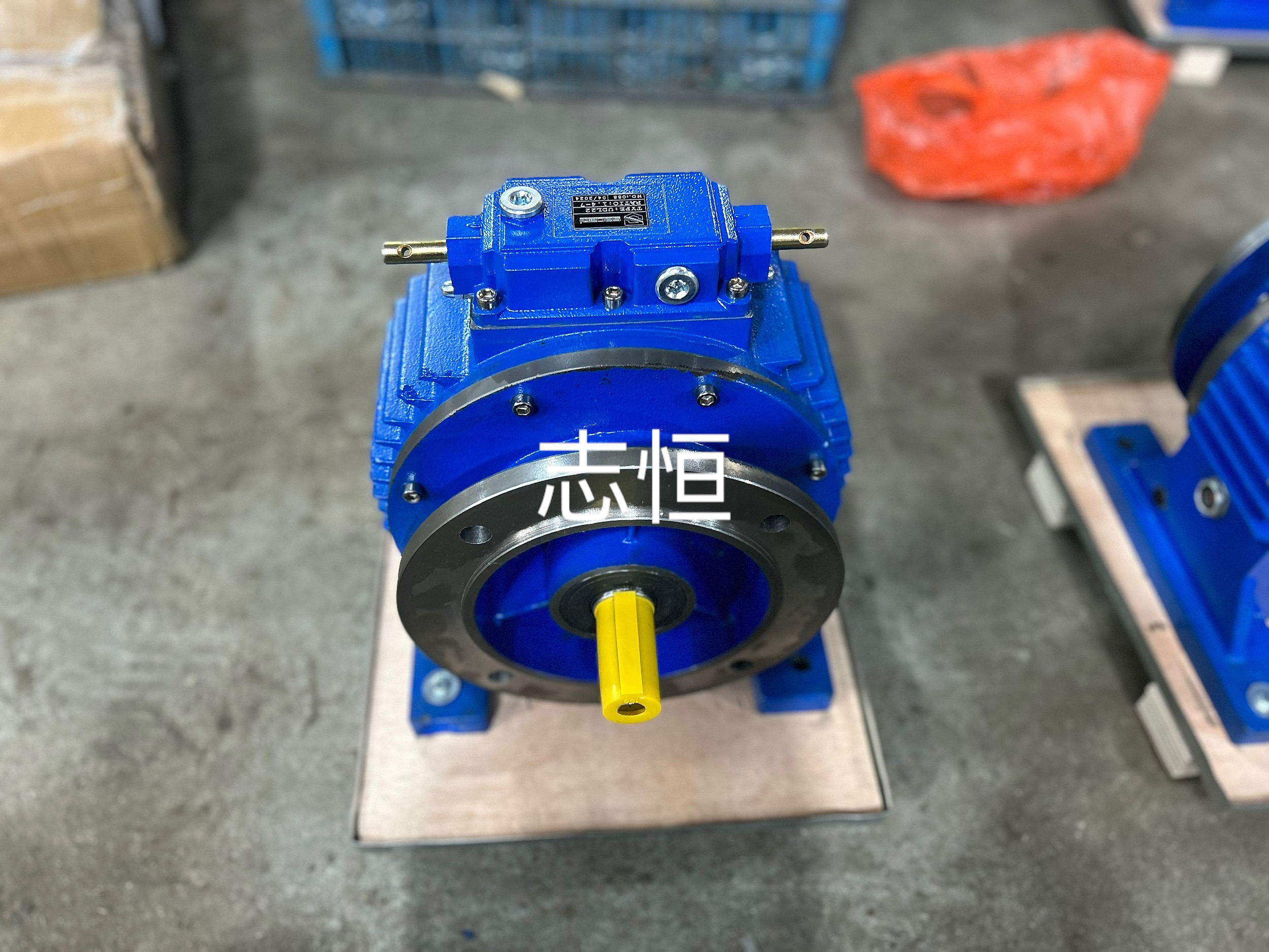 MBL无极变速器MB04/07/15铝壳立式搭配NMRV减速机UDL02手动调速器