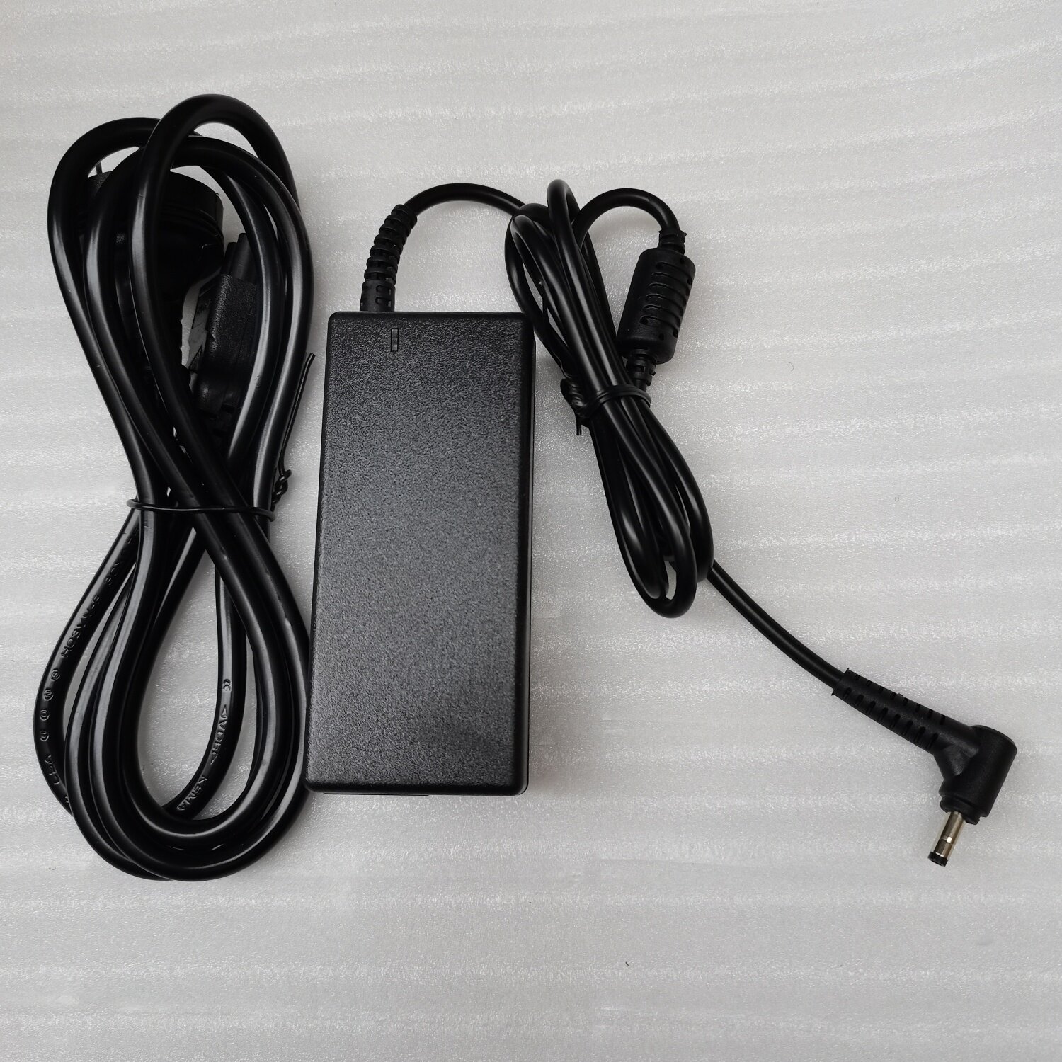 神舟飞天UI41S UI41B UI41R UI41G笔记本电源适配器电源充电器线