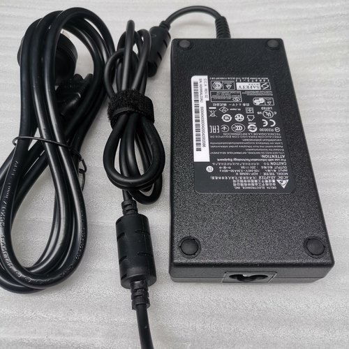 适用ASUS华硕玩家国度 s7c gl504 ROG笔记本电源适配器19.5V9.23A