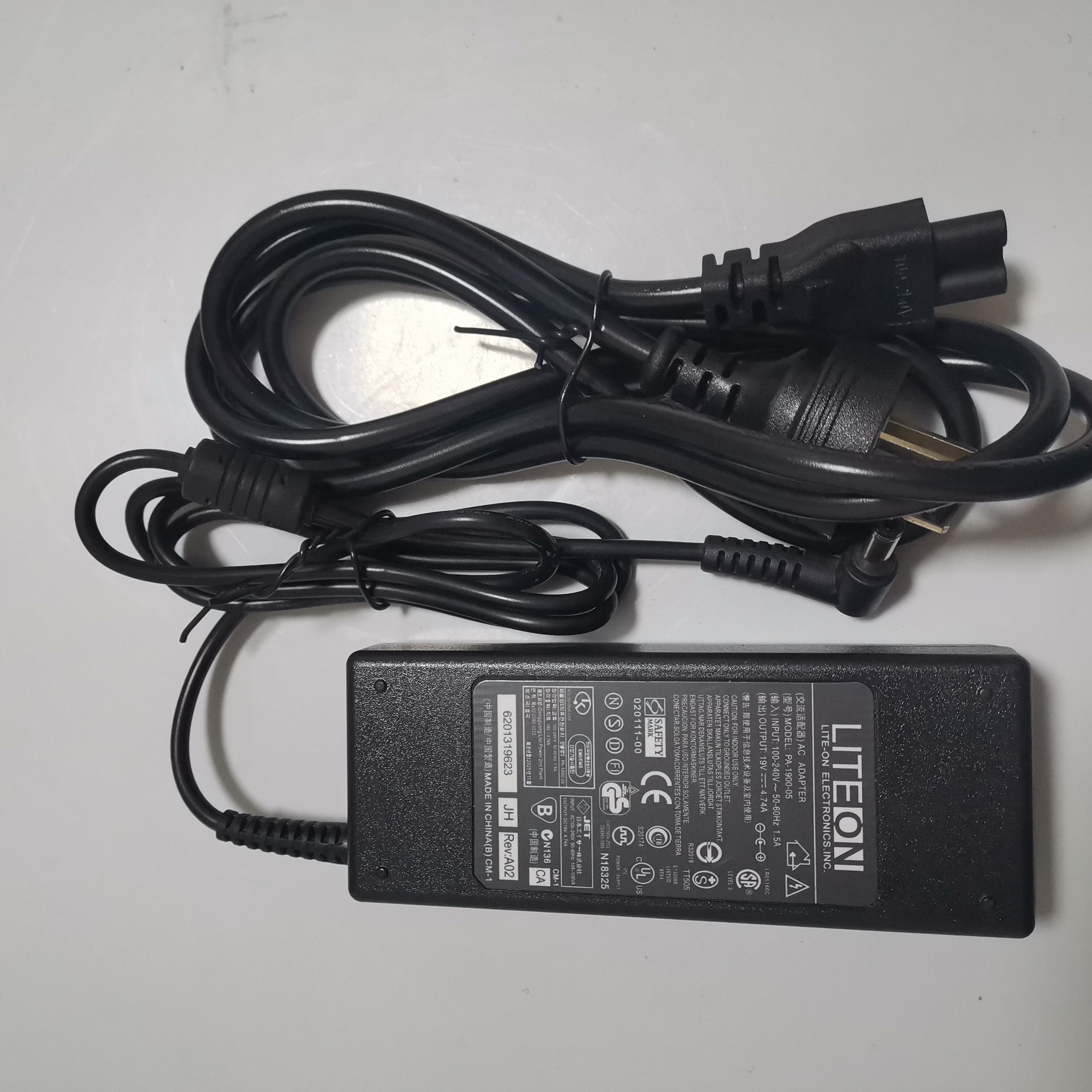 适用 轰天炮dlp600w 微型迷你投影机仪电源适配器线19V3.6A4.74A