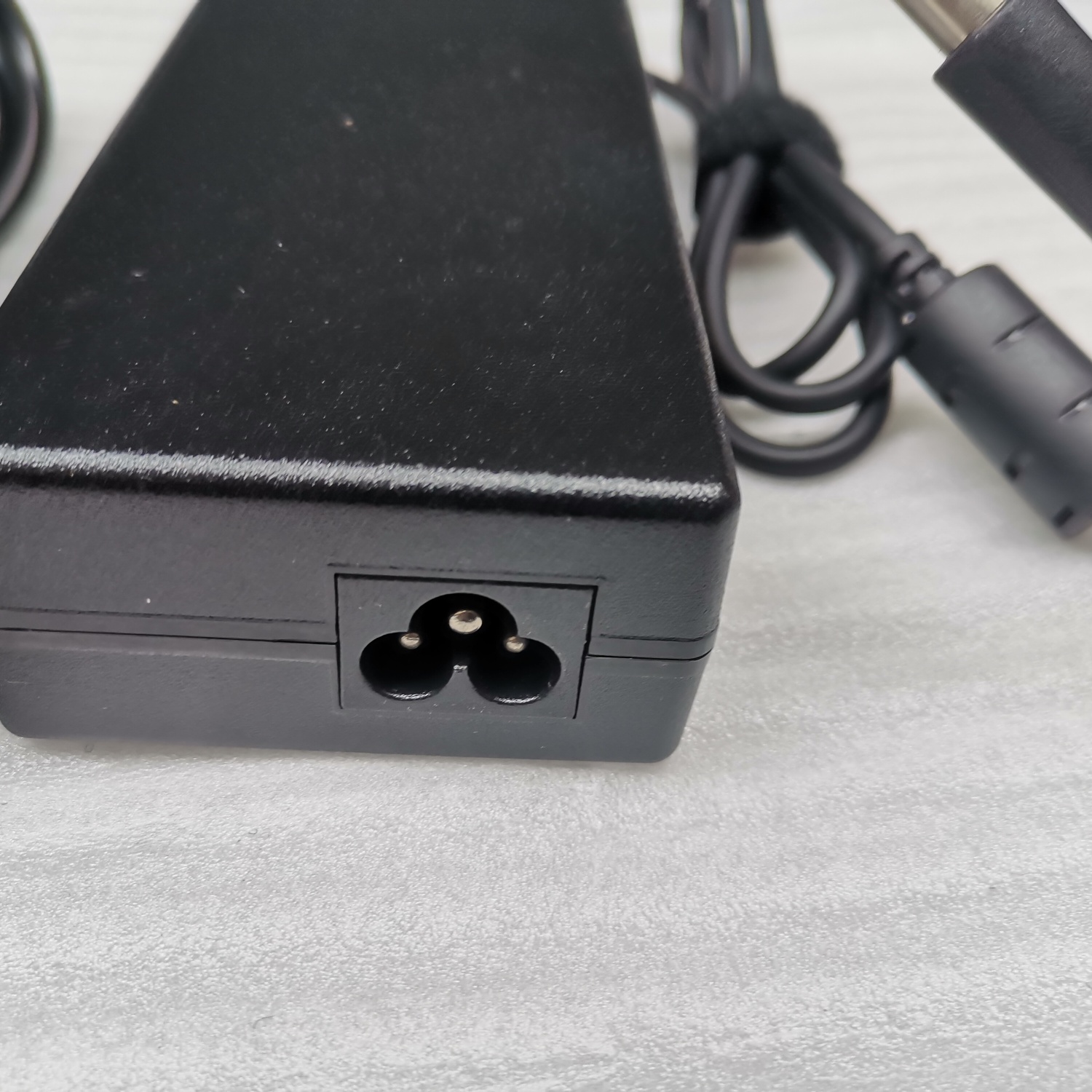 戴尔DELL 19.5V 6.7A游匣15 7557 G3 G5 G7 Master15充电器适配器