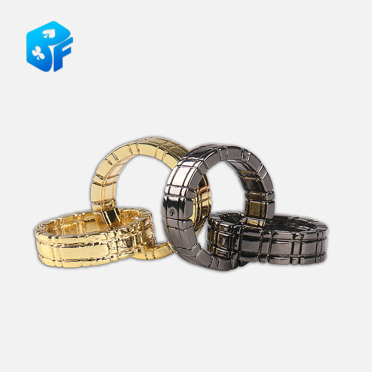 北方魔术道具 刘谦巧连戒指 戒指穿手指 戒指穿戒指 近景