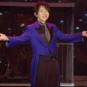 演出服出伞出鸽北方魔术