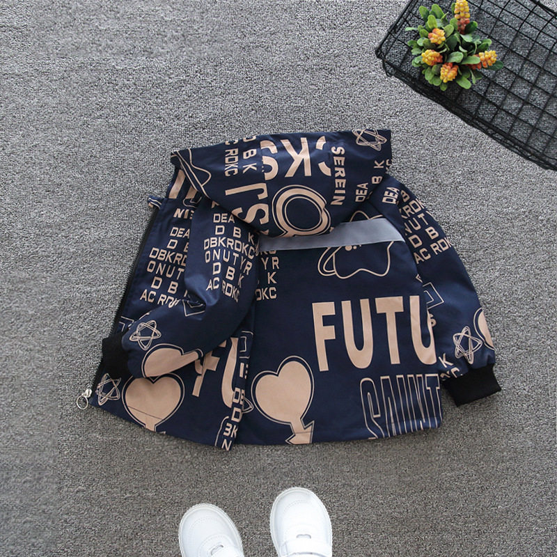 男童春装外套2026新款薄款冲锋衣超好看帅气上衣潮童装痞帅中大童