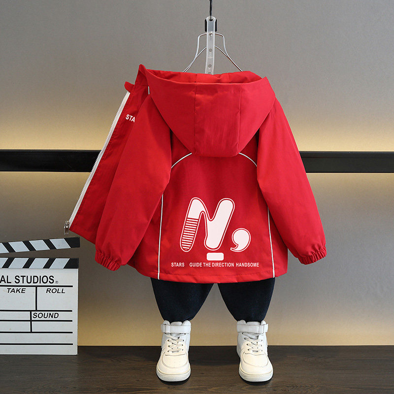 男童春装外套薄款2026新款冲锋衣休闲童装帅气秋装炸街痞帅中大童