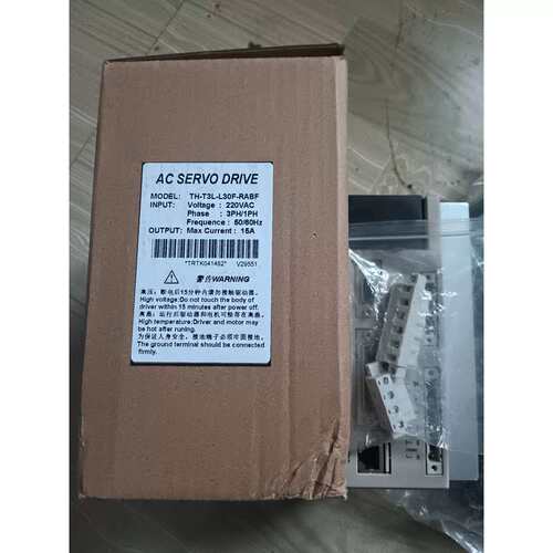 议价AC伺服驱动器TH-T3L-L30F-RF支持220VAC电压最大电流15A