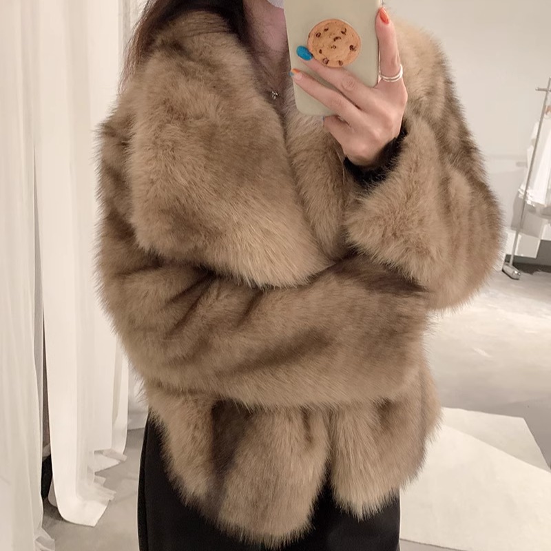 轻奢风高级感大翻领仿皮草外套女冬季名媛气质加厚毛绒绒长袖大衣