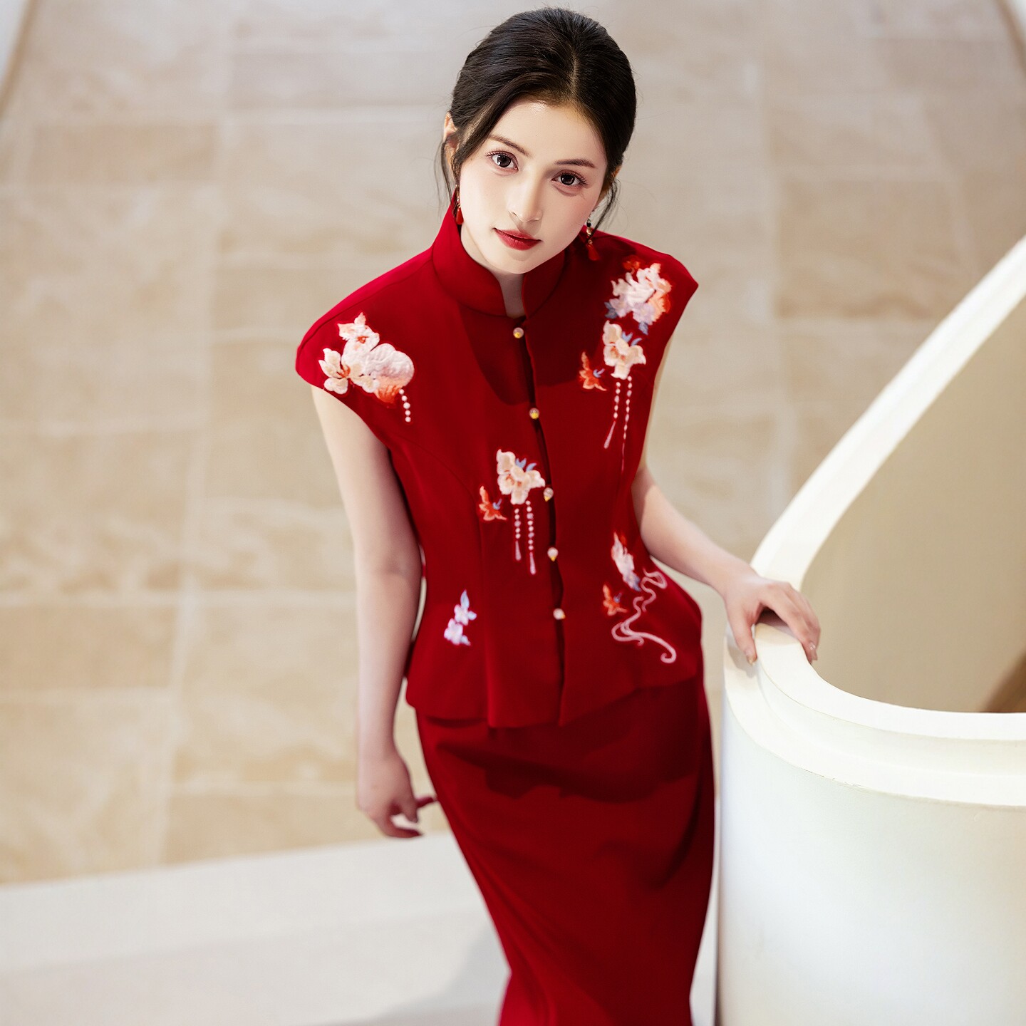 海棠记酒红色晨袍订婚礼服裙女高级感新中式绝美改良旗袍回门出阁