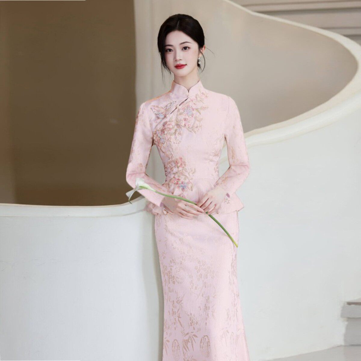 2026新款春夏季长袖粉色新娘敬酒服旗袍出阁结婚晚礼服女订婚鱼尾