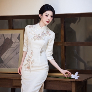 海棠记白色订婚旗袍女新中式改良连衣裙日常可穿复古绝美高端气质